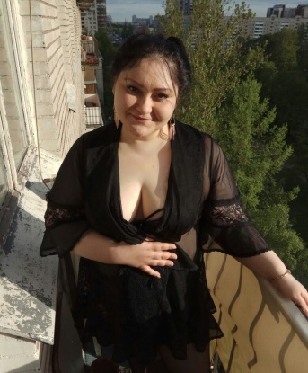 Мое описание – это ода наслаждению и удовольствию. В моем арсенале много возможностей, чтобы удовлетворить даже самые скрытые фантазии. Мой опыт и талант не оставят тебя равнодушным. Фото подтверждают, что я просто бомба 💣. Возможно, тебе будет интересно почитать отзывы о моих услугах – они говорят сами за себя. Живу в самом центре Москвы и готова пригласить в гости. Так что не упускай возможности познакомиться со мной! 💋 Глафира